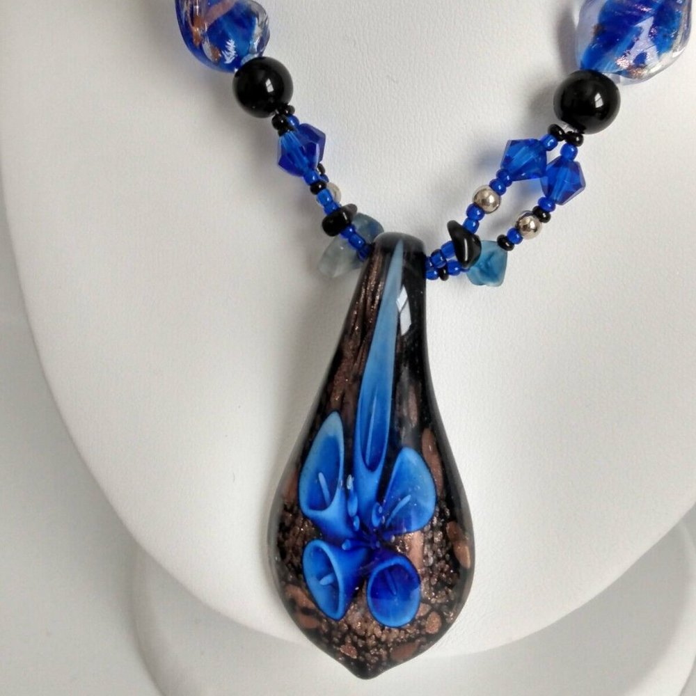 Blue Glass Pendant Beaded Necklace